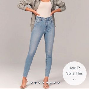 Abercrombie & Fitch High Rise Super Skinny Jeans 26S